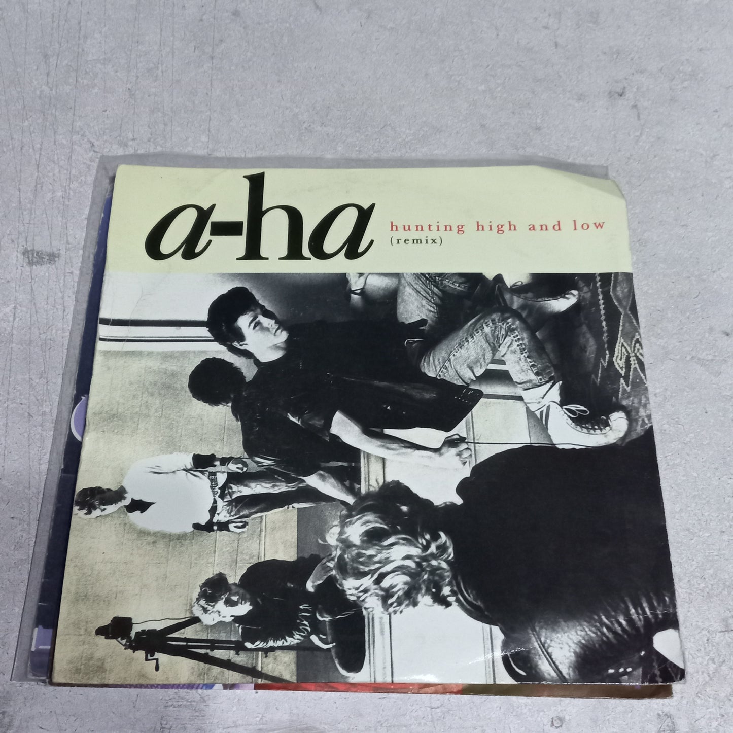 a-ha - Hunting High And Low (Remix) (7'') Simple VG+