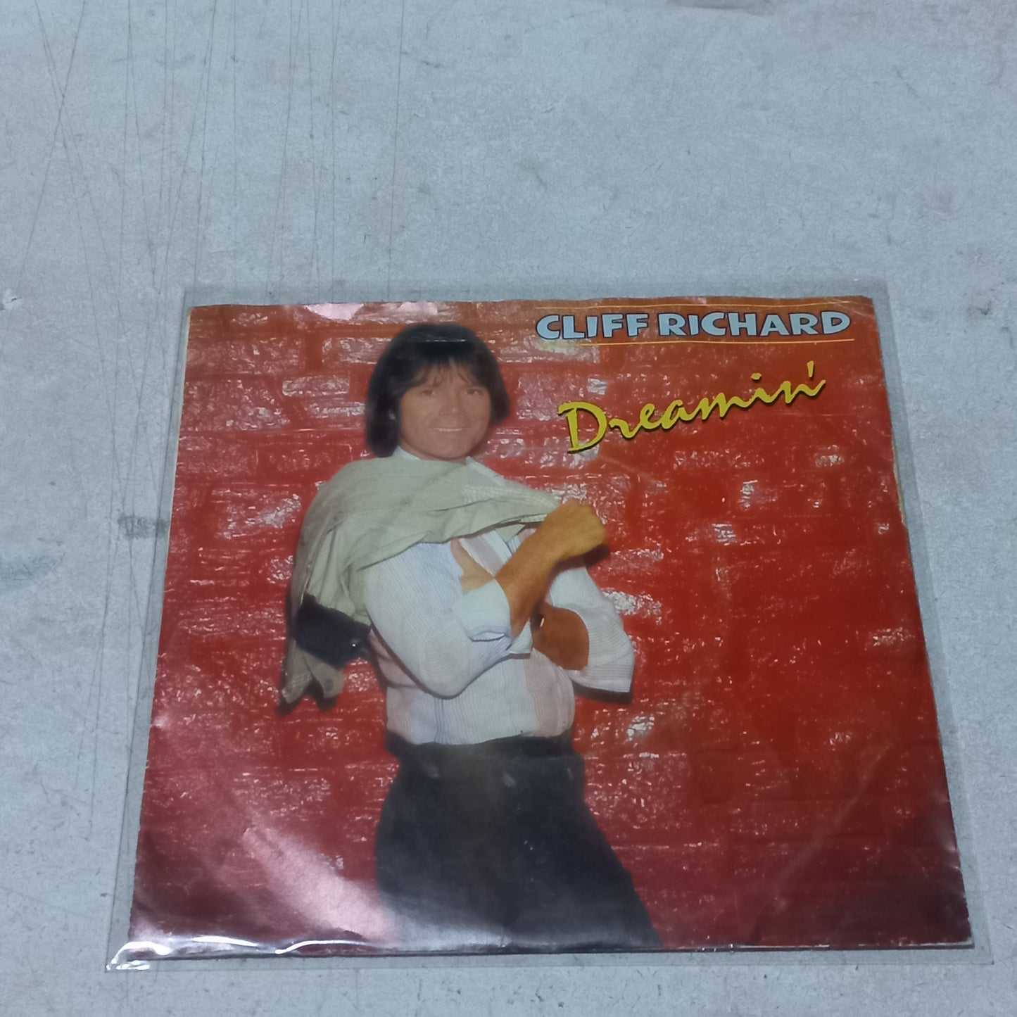 Cliff Richard Dreaming Simple VG+