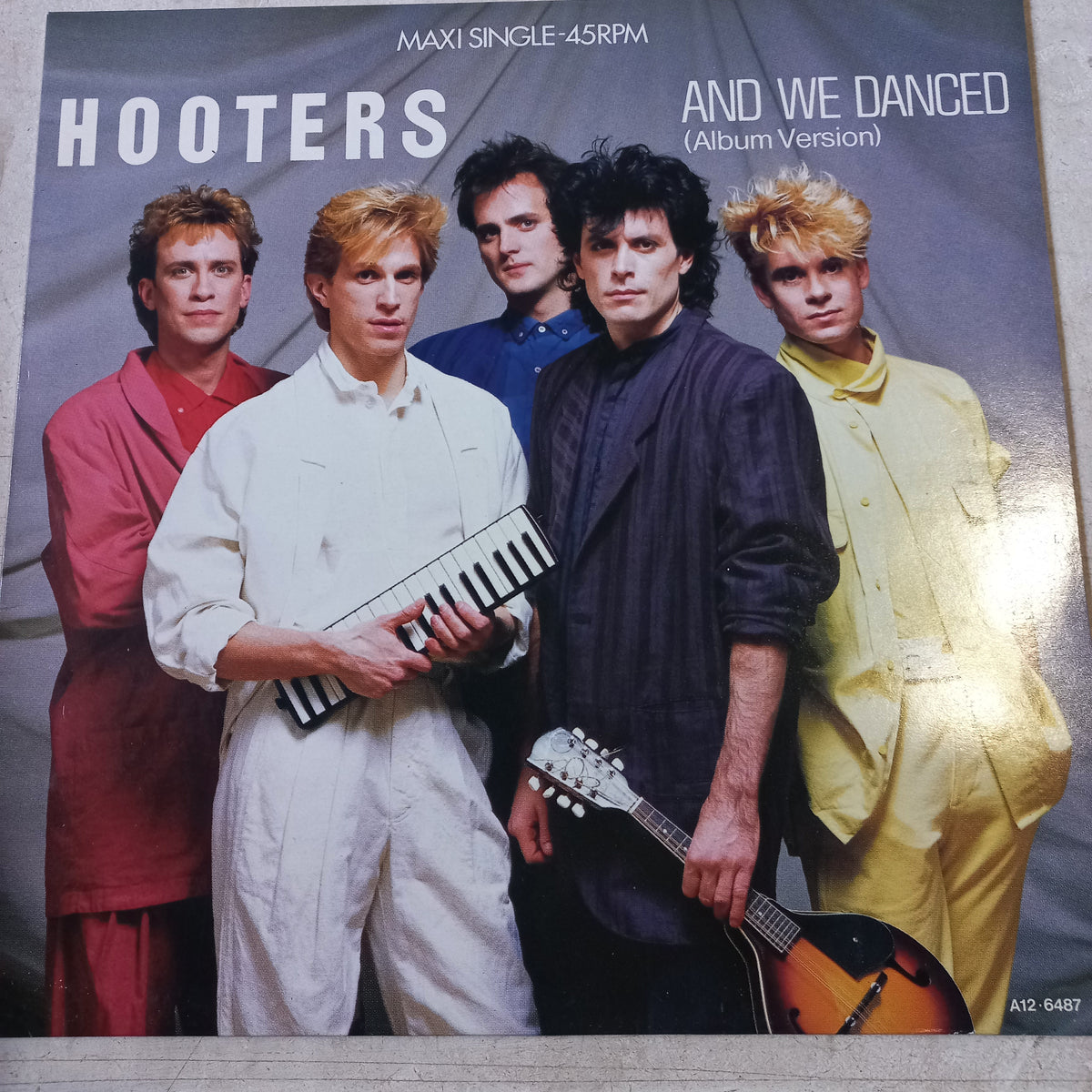 HOOTERS AND WE DANCED MAXI 12" SECOND HAND VG+ O NM
