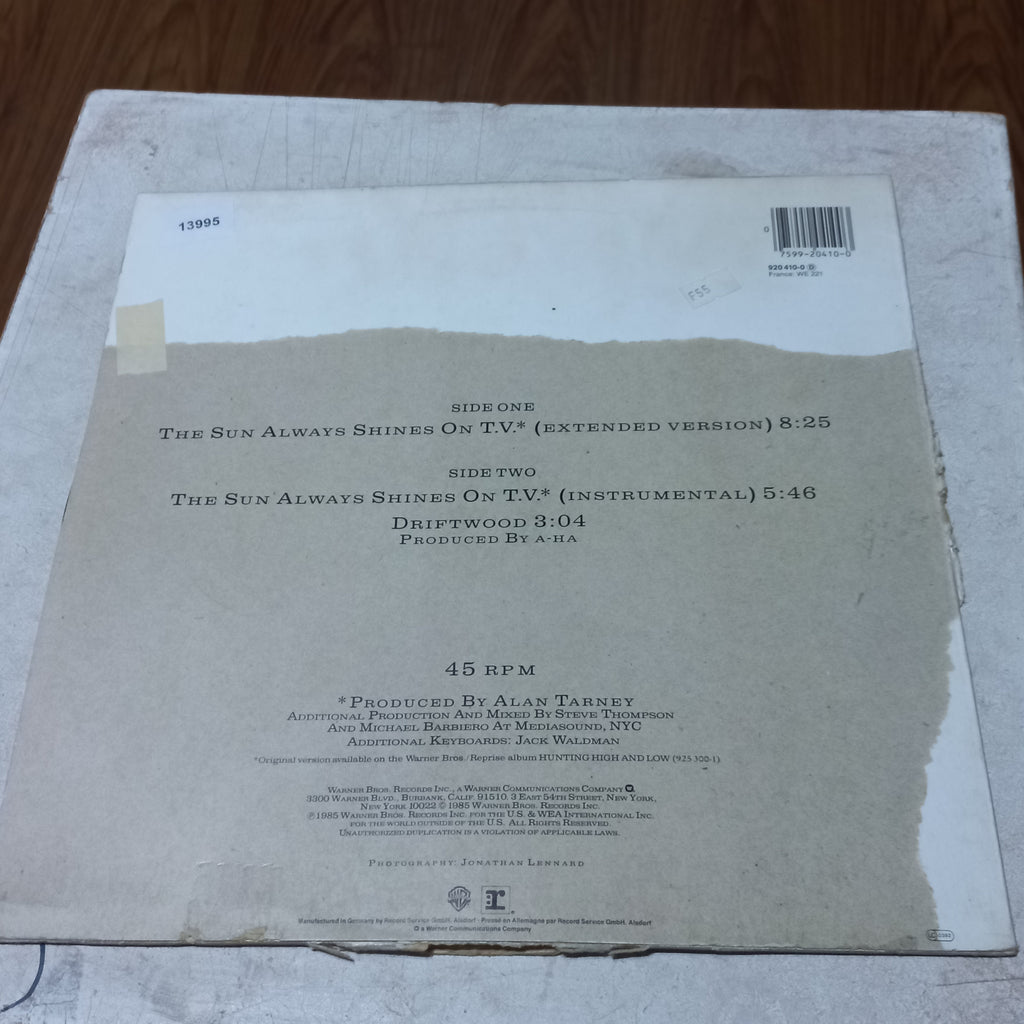AHA THE SUN ALLWAYS SHINES ON TV MAXI 12" SECOND HAND VG+ O NM