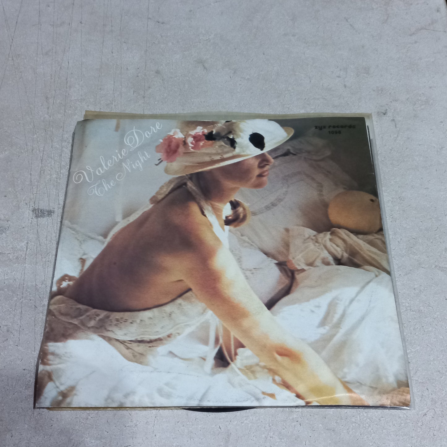 Valerie Dore - The Night (7'') Simple VG+