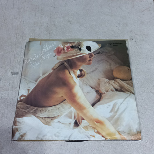 Valerie Dore - The Night (7'') Simple VG+
