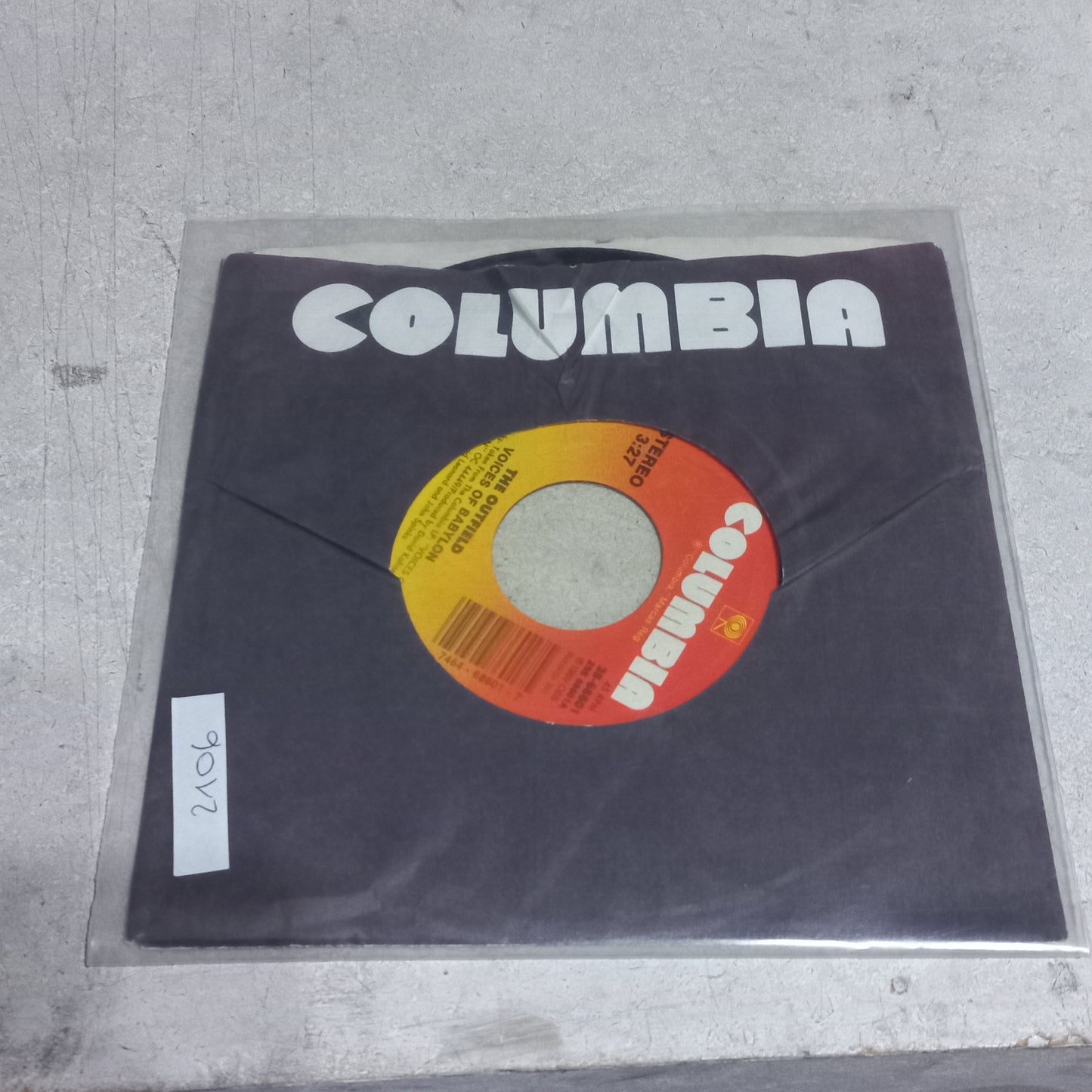 The Outfield - Voices Of Babylon (7'') Simple VG+