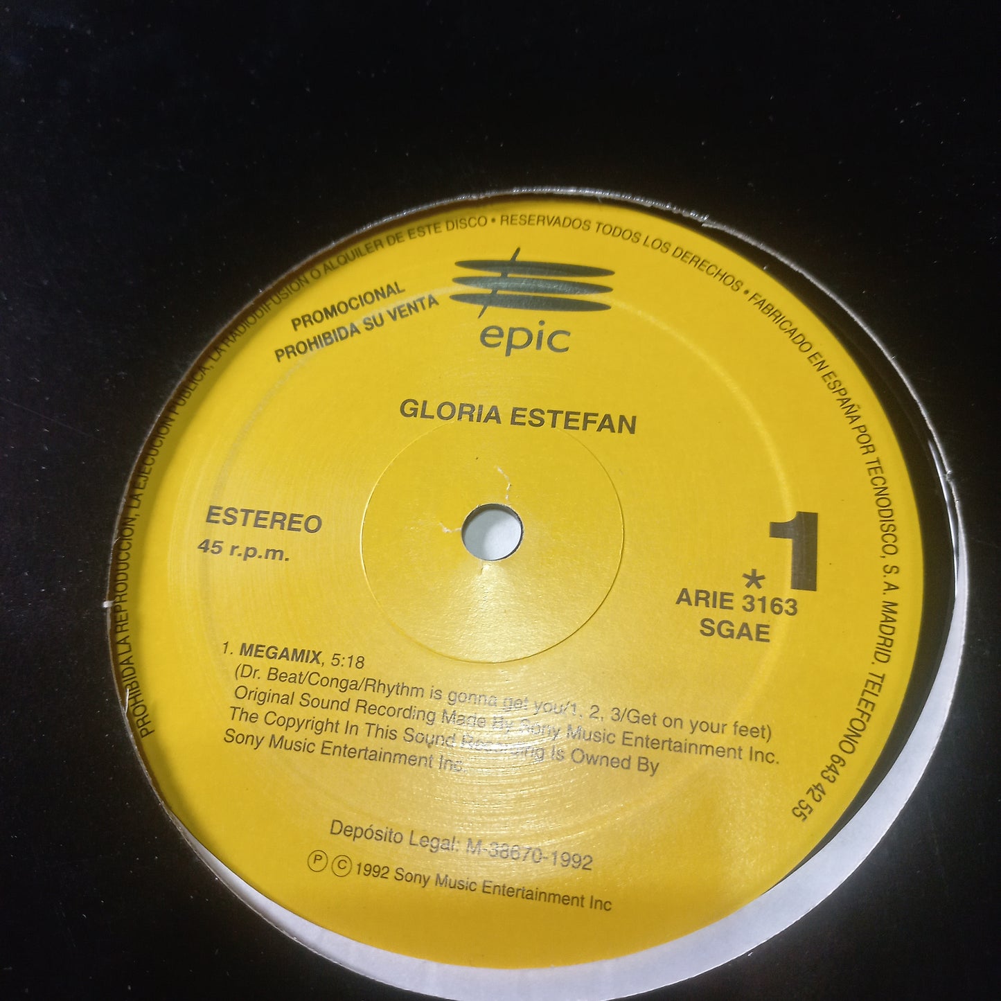 Gloria Estefan - Megamix (12", P/Mixed, Promo) (Epic - ARIE 3163) - MAXI VG+ O Nm