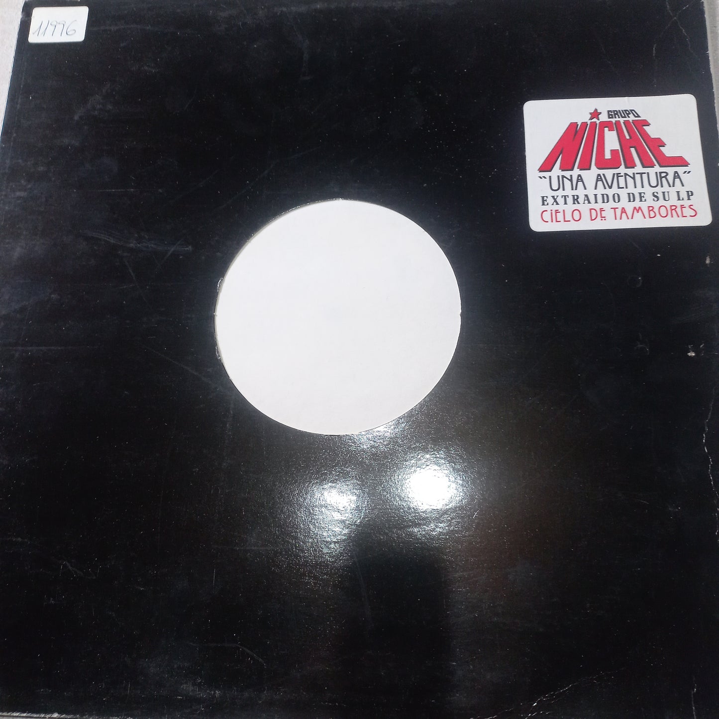 Grupo Niche - Una Aventura (12", Maxi, Promo) (CBS - ARIC 146) - MAXI VG+ O Nm