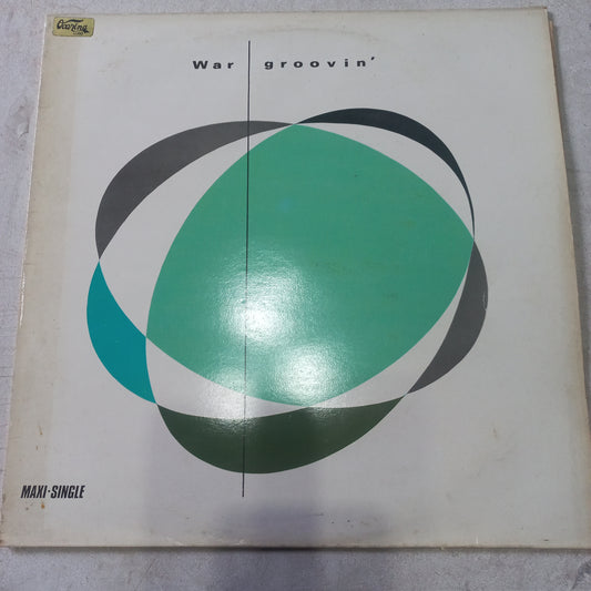 War - Groovin' (12", Maxi) (10 Records - F 601769) - MAXI VG+ O Nm