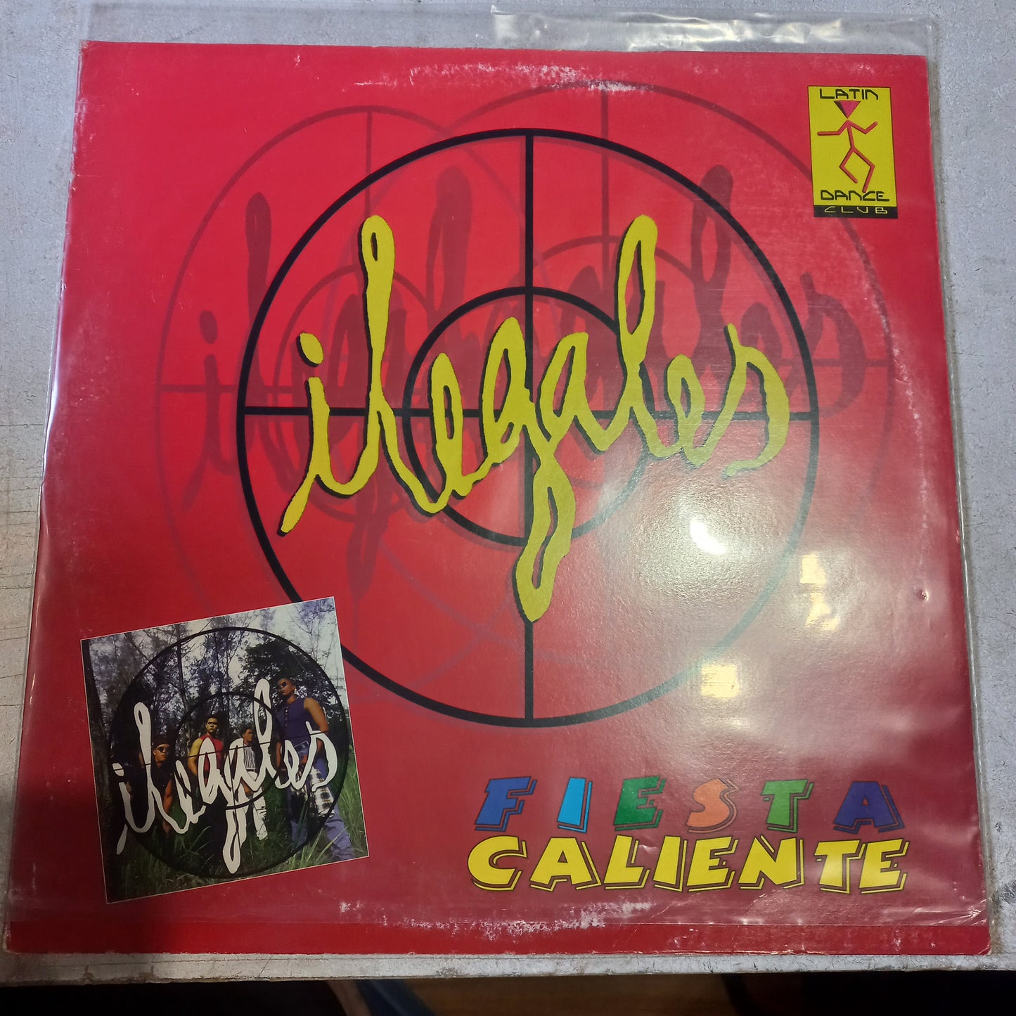 Ilegales - Fiesta Caliente (12") (Ariola, BMG Entertainment Spain, S.A. - 74321 40825 1)